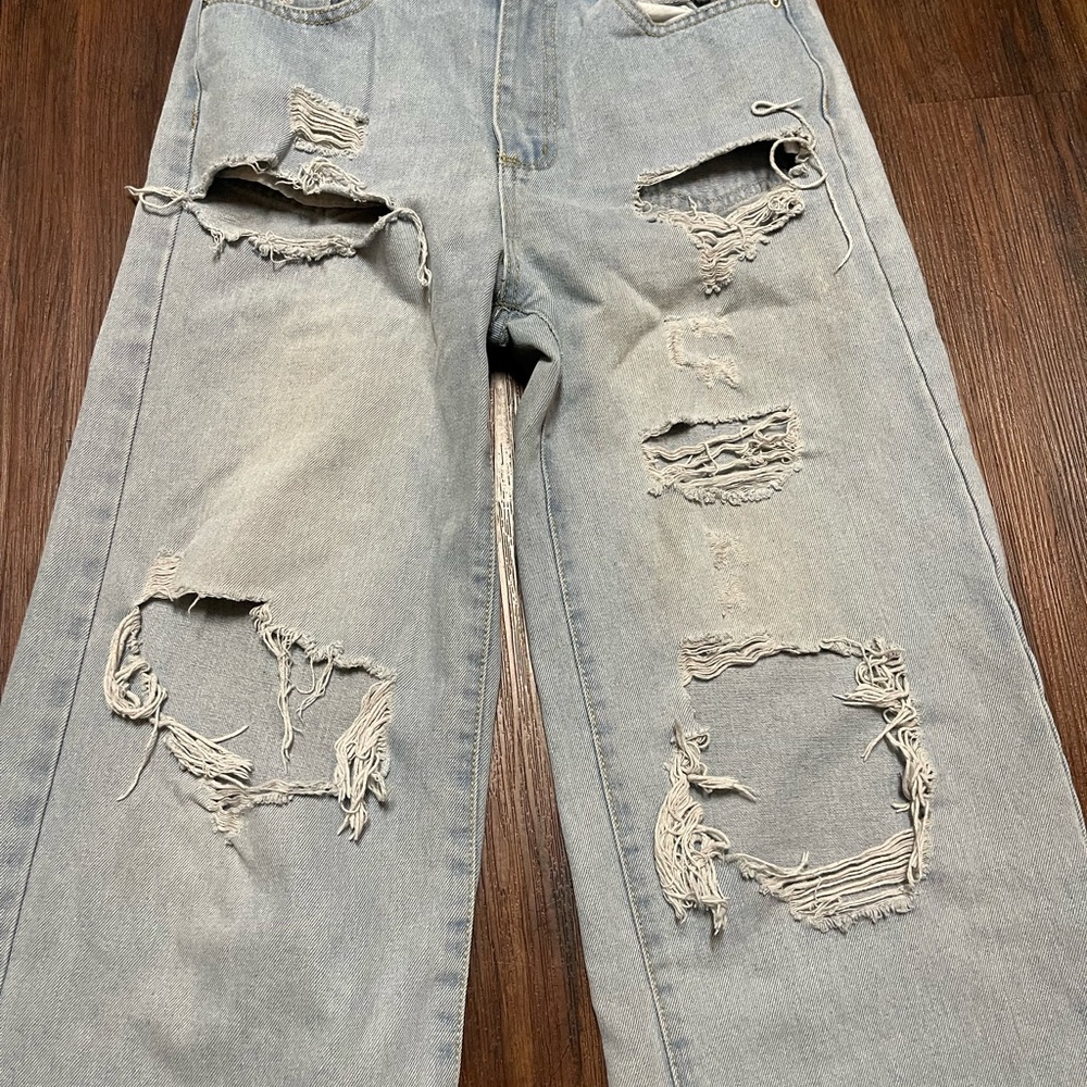 Skinny Fries Super High Rise Skater Fit Distressed Jeans - Picture 3 of 11
